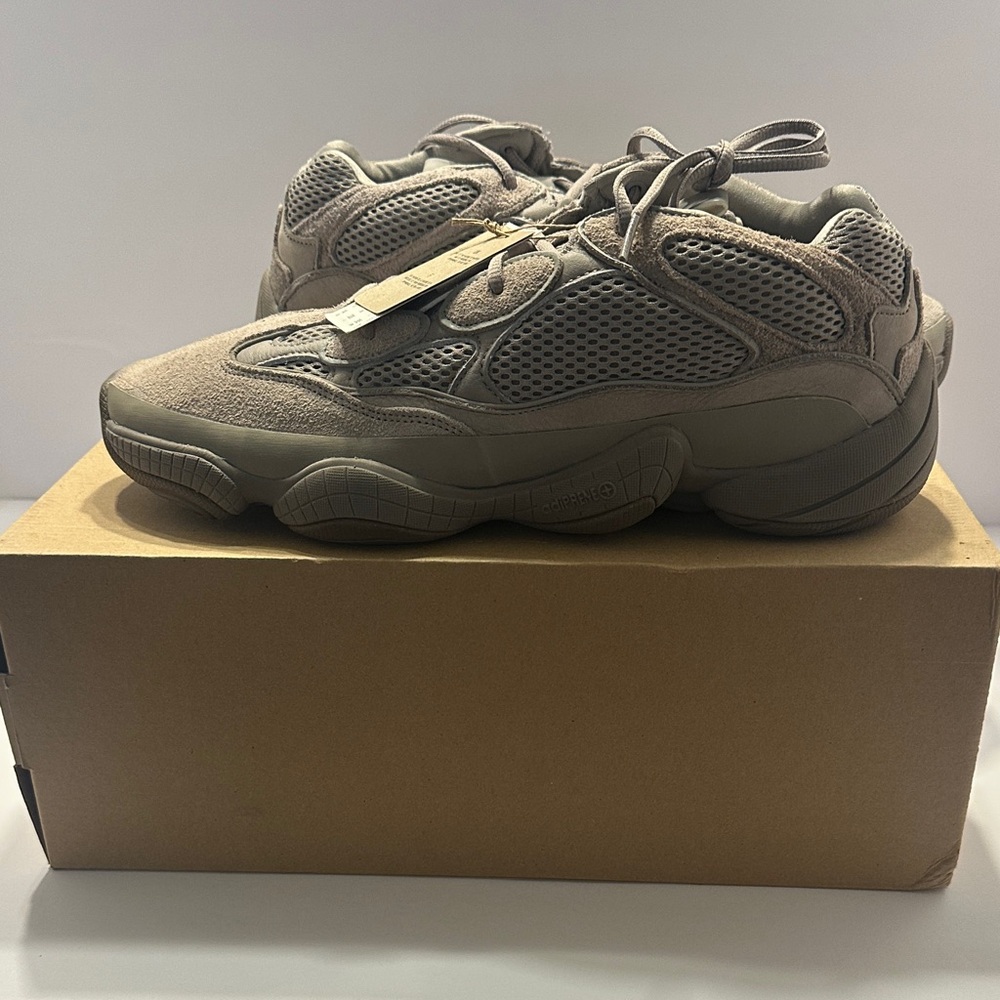 Yeezy 500 ash gray